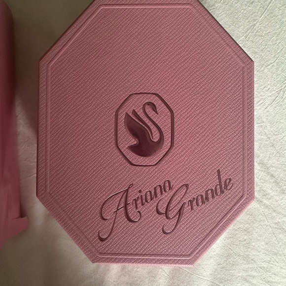 Ariana Grande x Swarovski choker - New in dented box - Picture 7 of 12